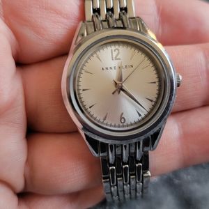 Anne Klein Watch Silvertone New Battery
